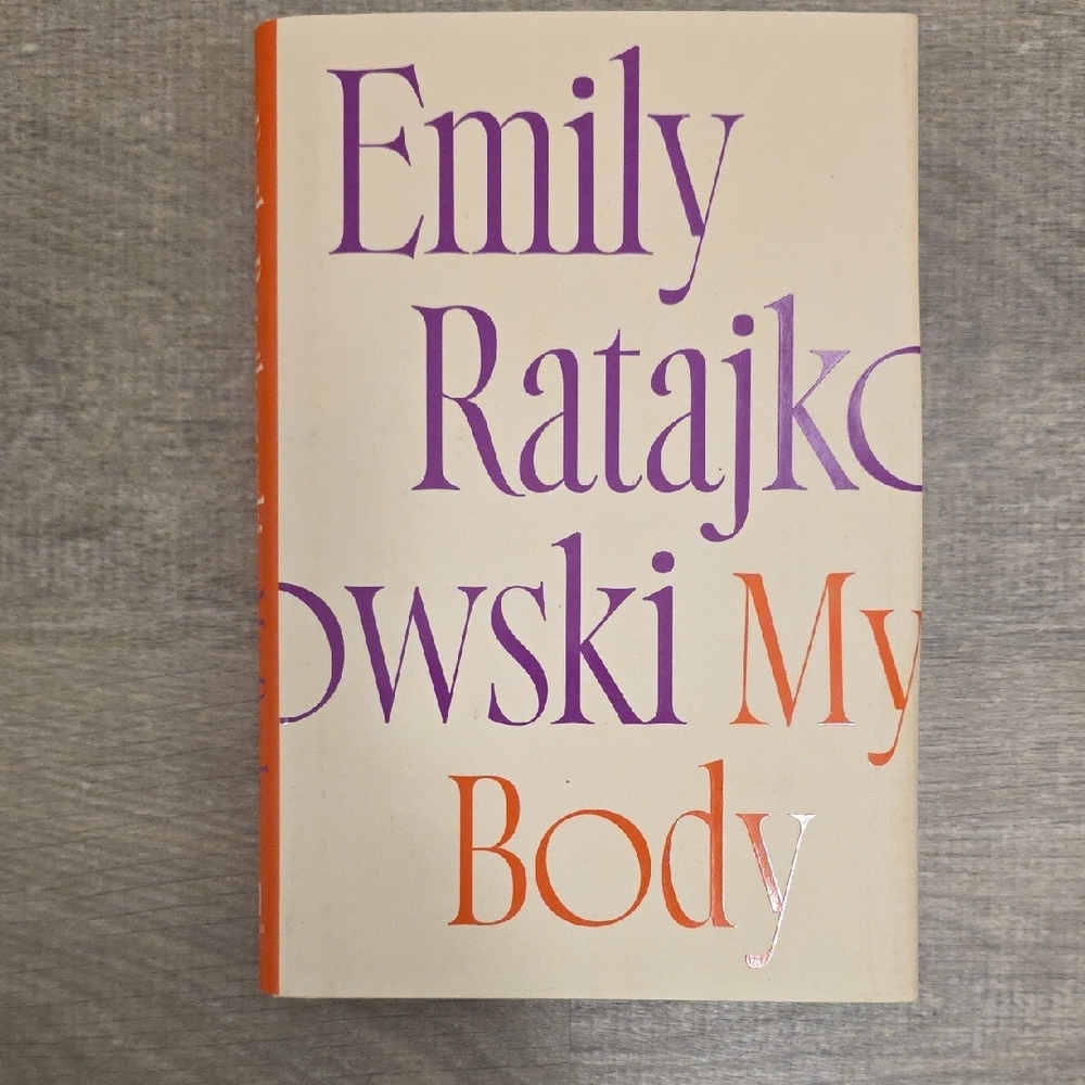 Emily Ratajkowski My Body Book - Picture 3 of 10